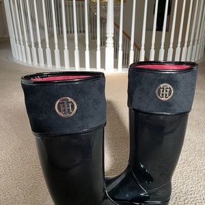 Tommy Hilfiger rain boots black size 8
